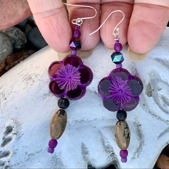 Violet Flower Carved Glass Earrings - Picture 7 of 16